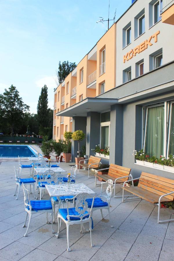 Hotel Korekt Pieszczany Zewnętrze zdjęcie