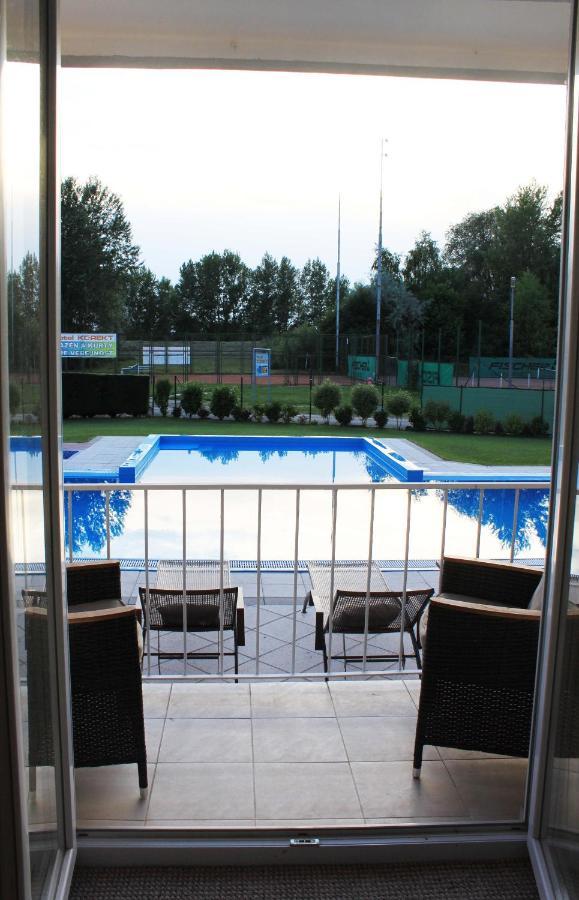 Hotel Korekt Pieszczany Zewnętrze zdjęcie