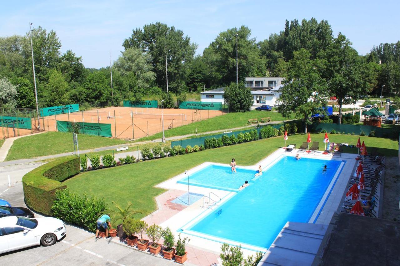 Hotel Korekt Pieszczany Zewnętrze zdjęcie