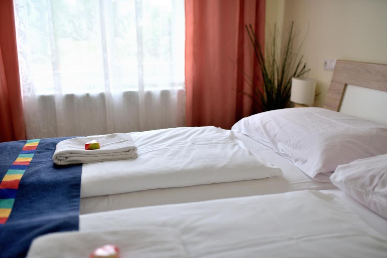 Hotel Korekt Pieszczany Zewnętrze zdjęcie
